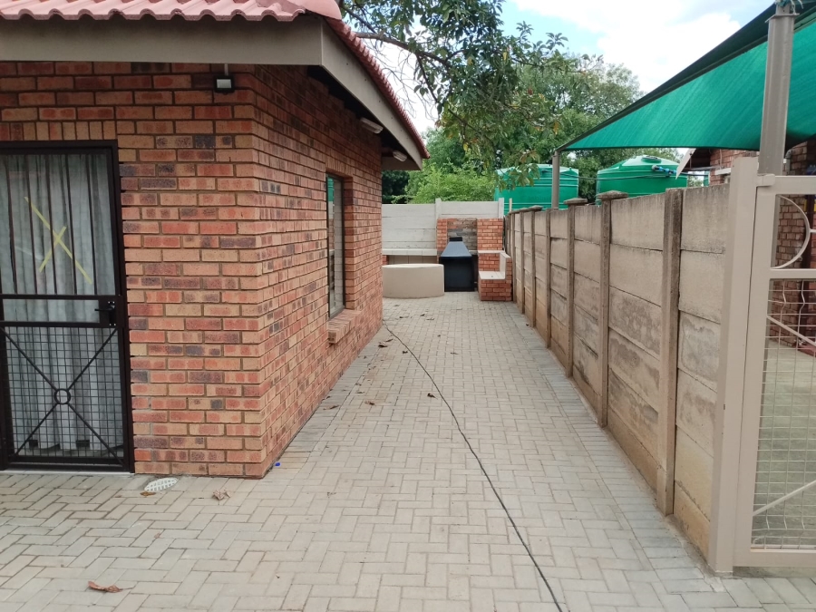 3 Bedroom Property for Sale in Oos Einde North West